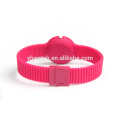 Montre-bracelet en gros sport hommes/femmes étudiants enfants montre en silicone